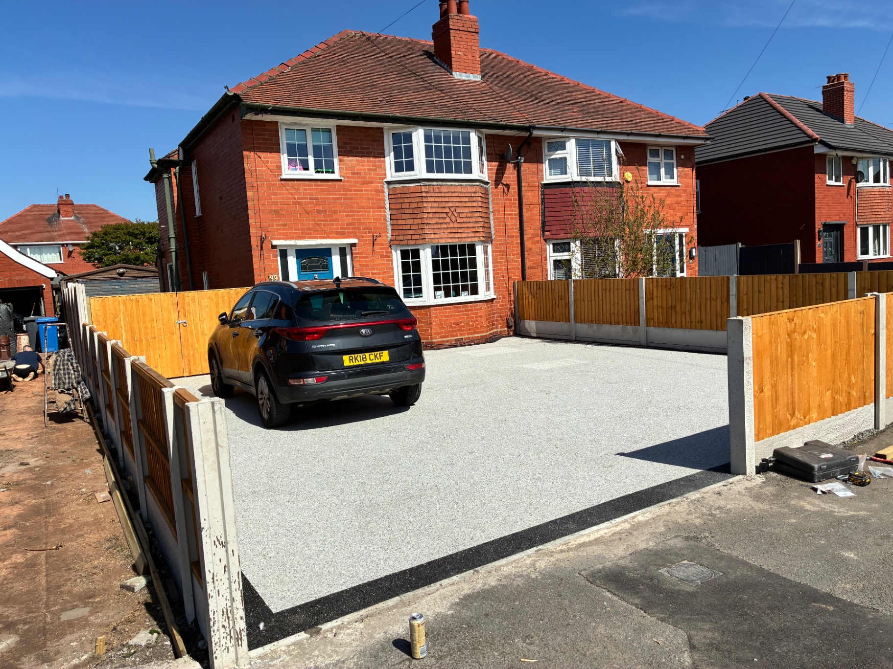Silver-grey resin driveway in Liverpool